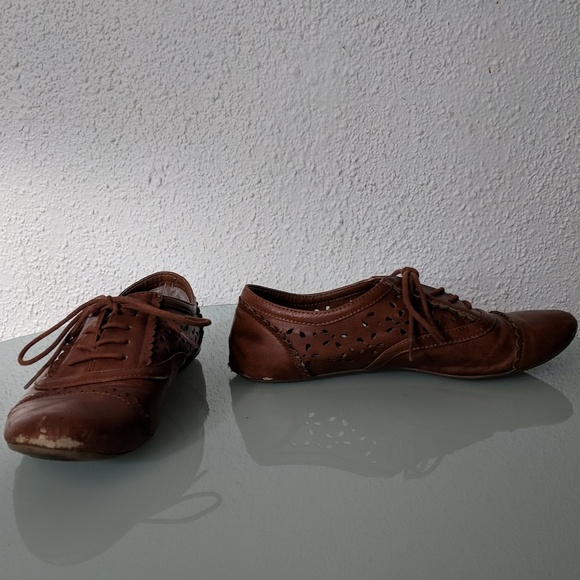 XOXO Shoes - XOXO Faux Leather Oxford Shoes